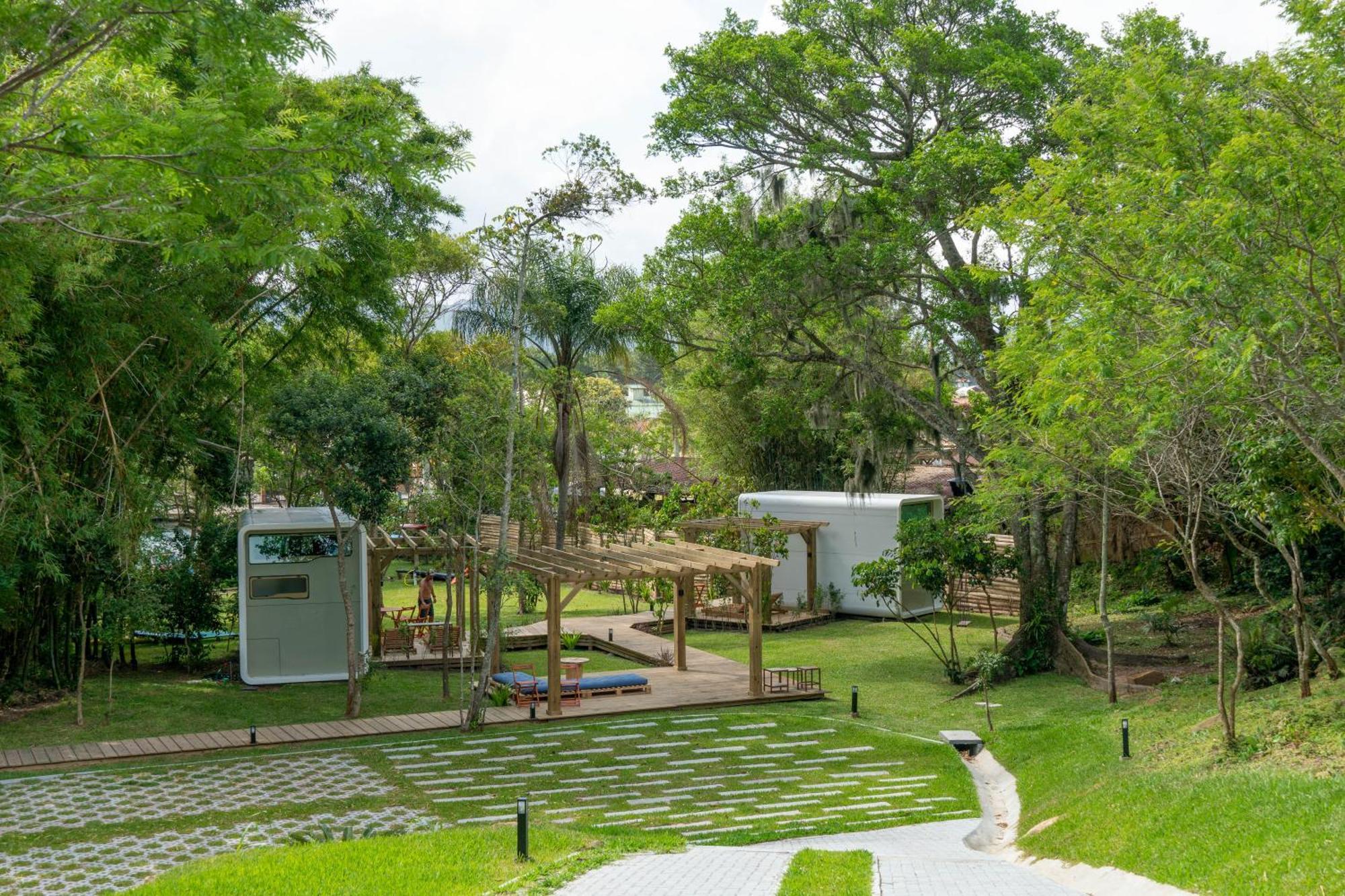 Nomades Riverside - Adventure Hostels & Coworking ฟลอเรียนอโปลิส ภายนอก รูปภาพ